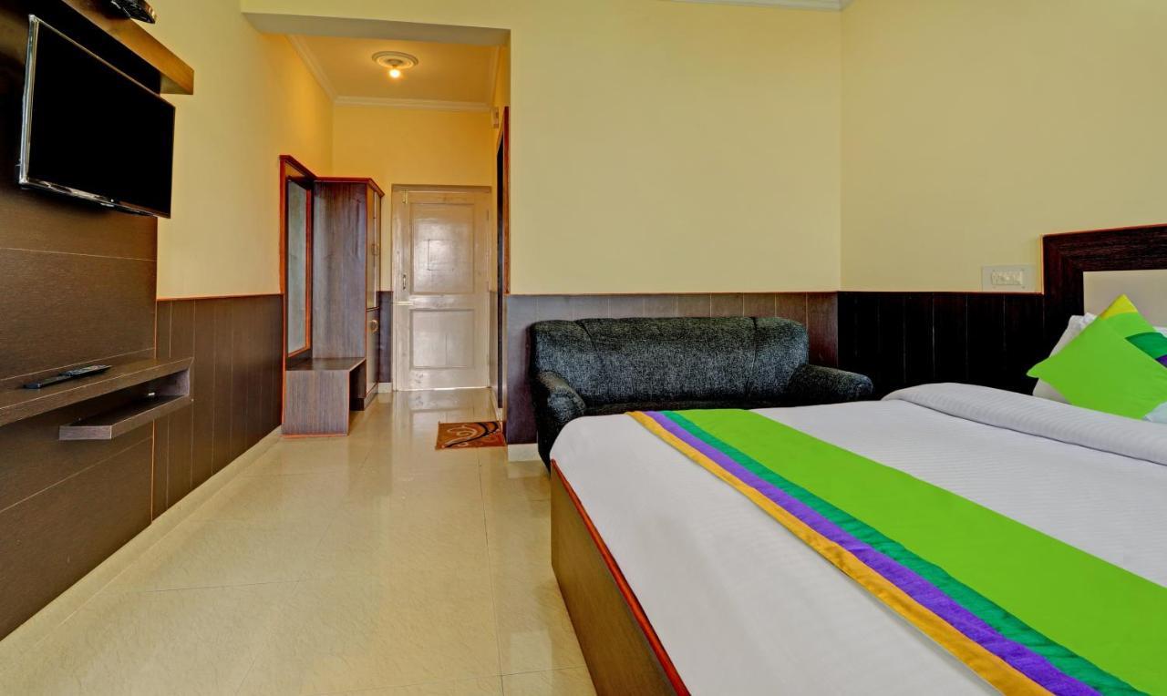 Sky Pie Hotel Дармсала Екстер'єр фото