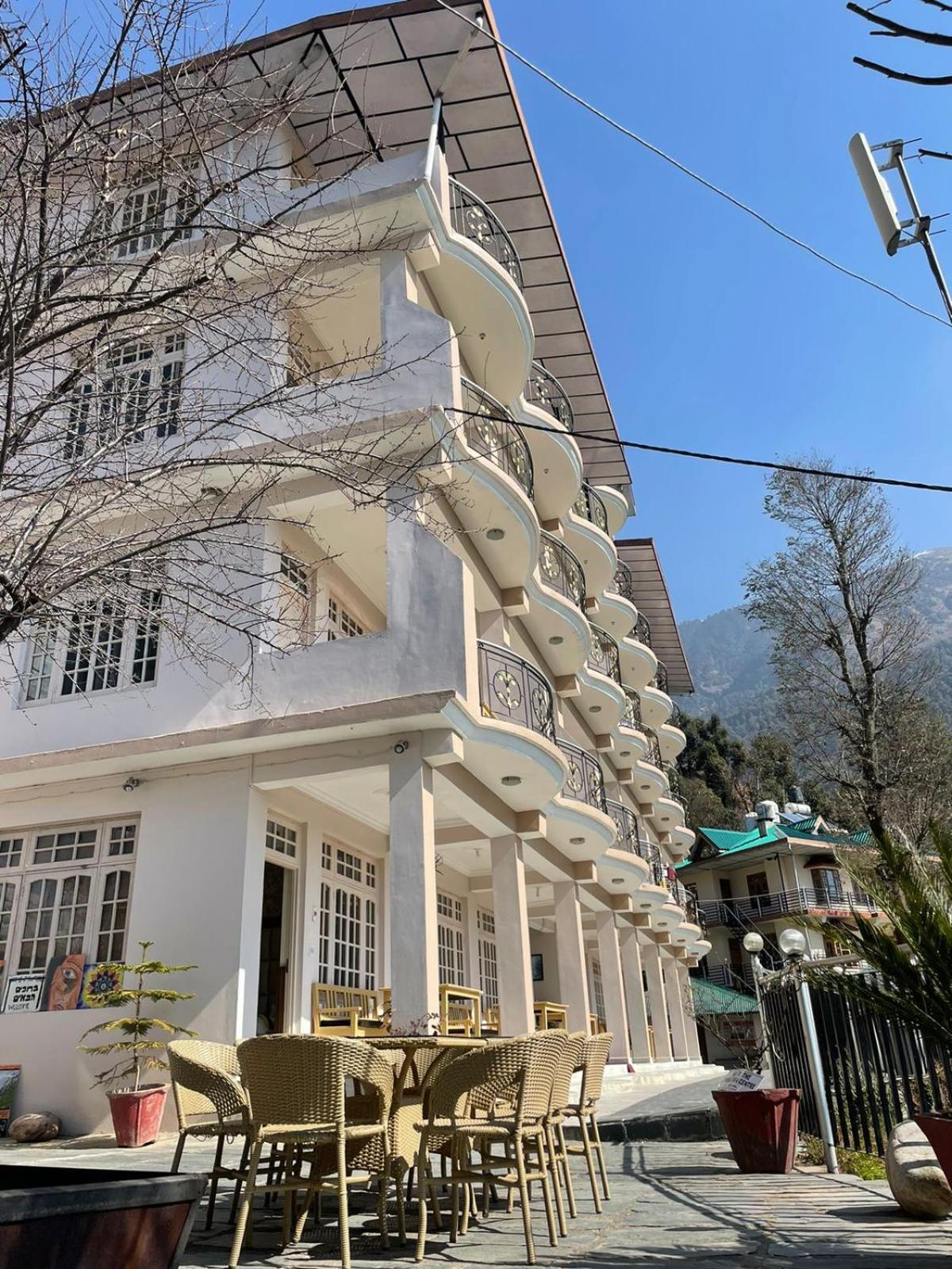 Sky Pie Hotel Дармсала Екстер'єр фото