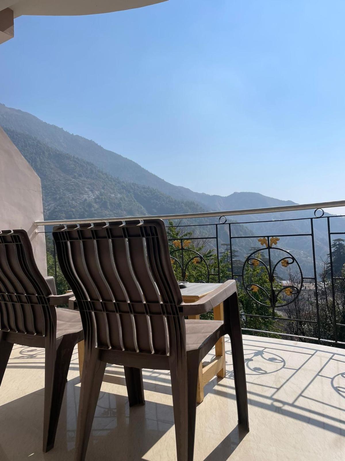 Sky Pie Hotel Дармсала Екстер'єр фото