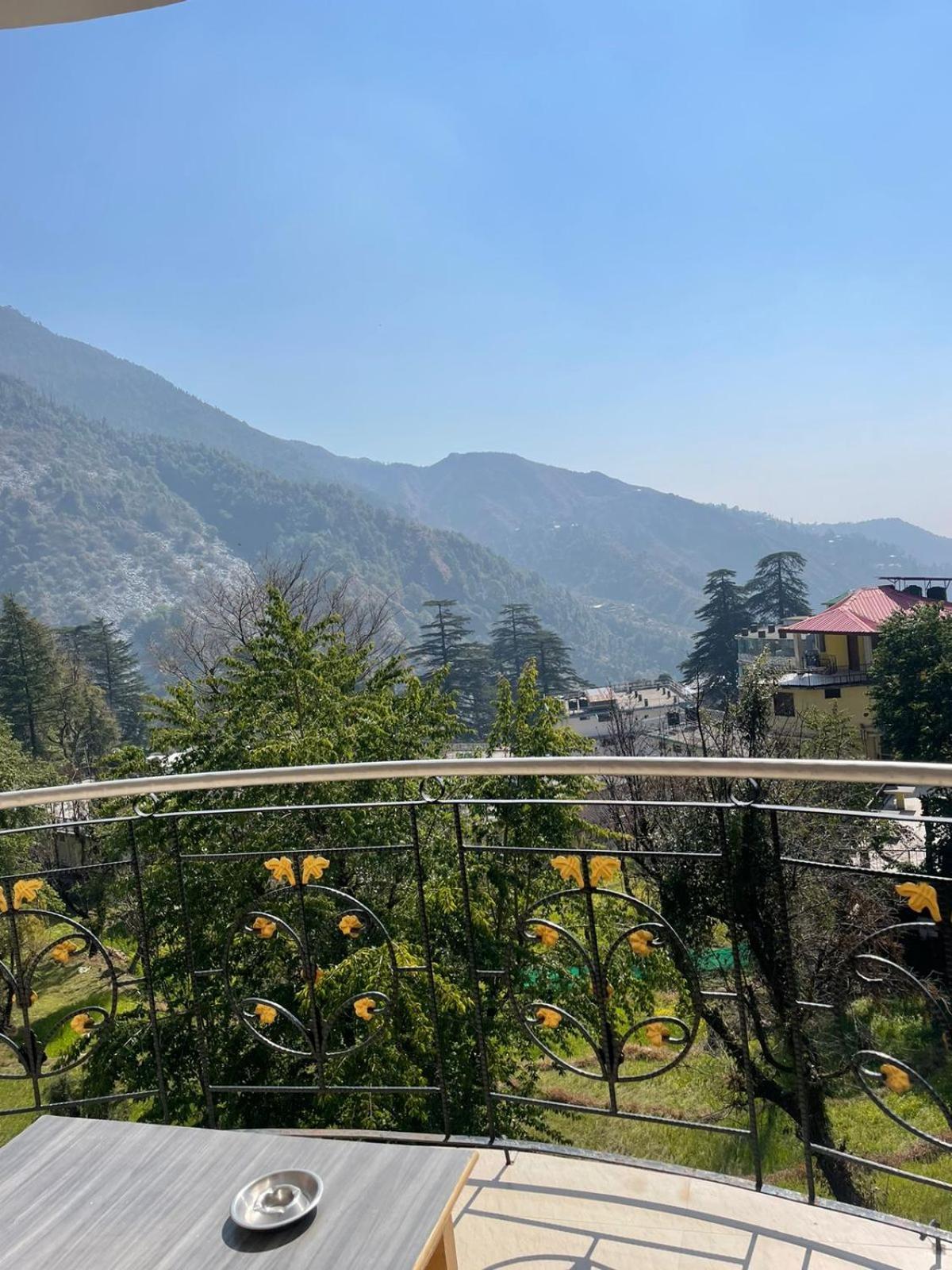 Sky Pie Hotel Дармсала Екстер'єр фото