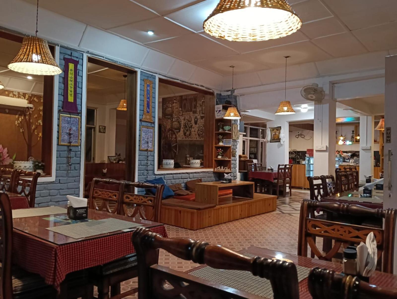 Sky Pie Hotel Дармсала Екстер'єр фото