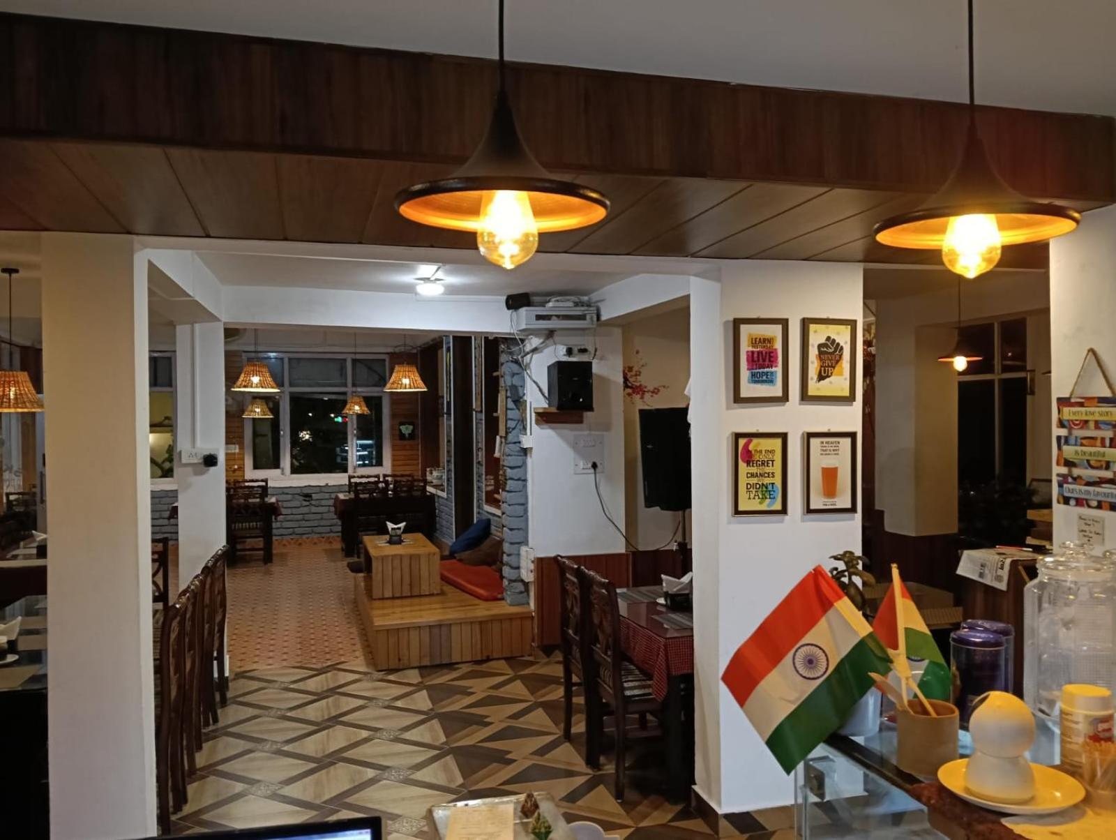 Sky Pie Hotel Дармсала Екстер'єр фото